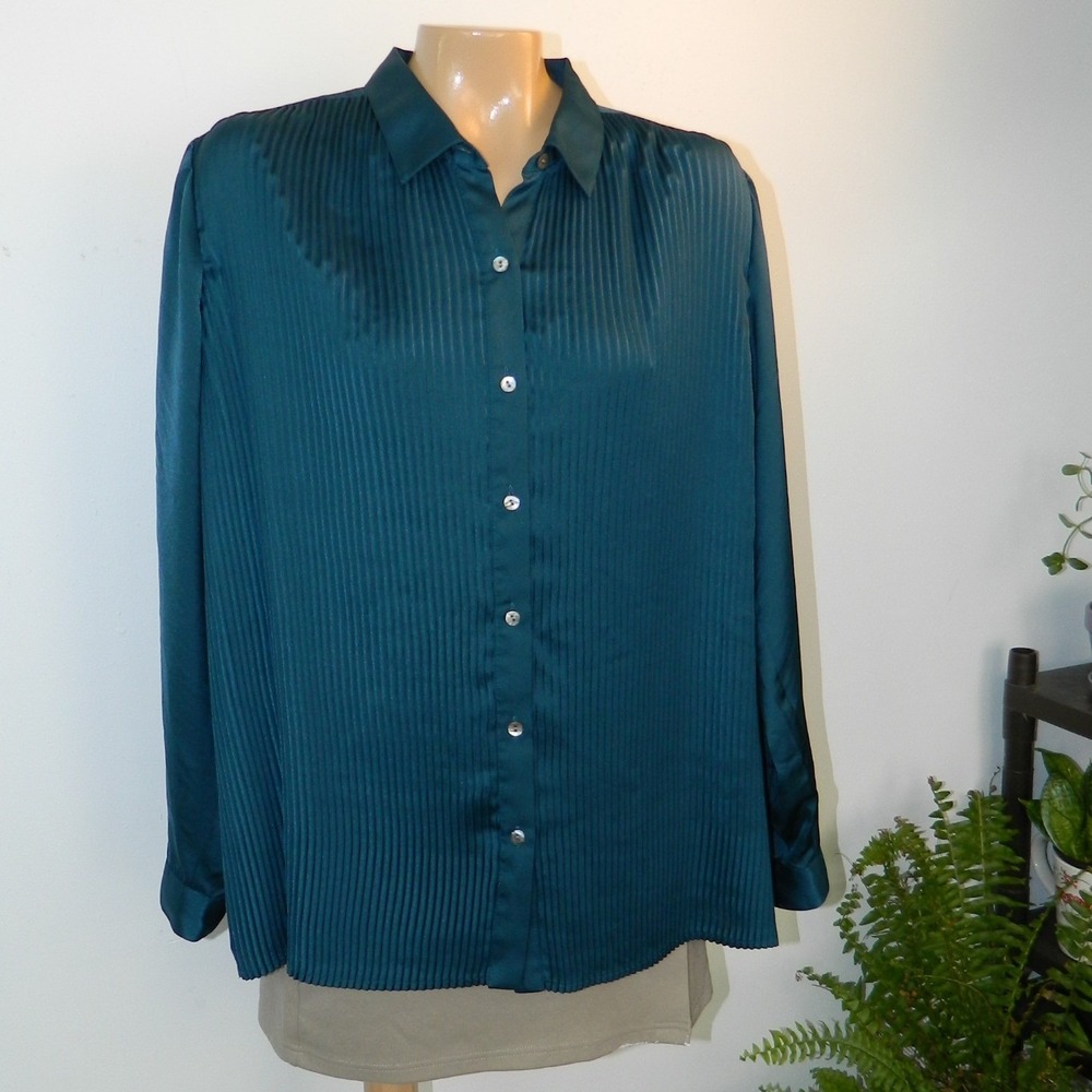 J. Jill Satin Pleated Button Down Blouse Large Women Long Sleeve Shimmer Office